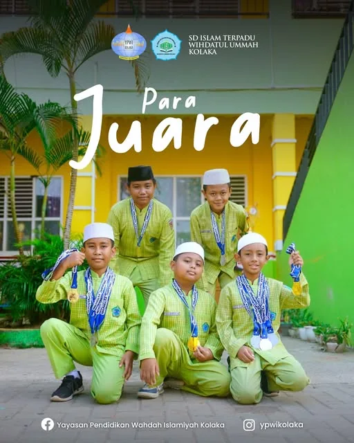 Lima siswa SDIT Wihdatul Ummah mengenakan medali prestasi