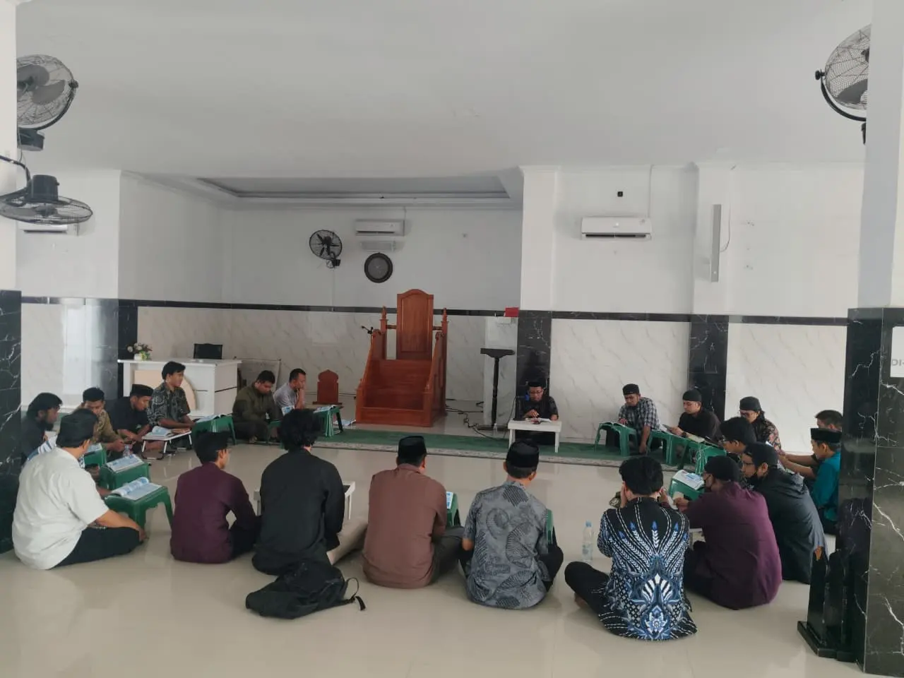 Gambar pendamping tulisan HBG, Ruang Bertumbuh Guru: Menjaga Kedekatan dengan Al-Qur’an Setiap Sabtu